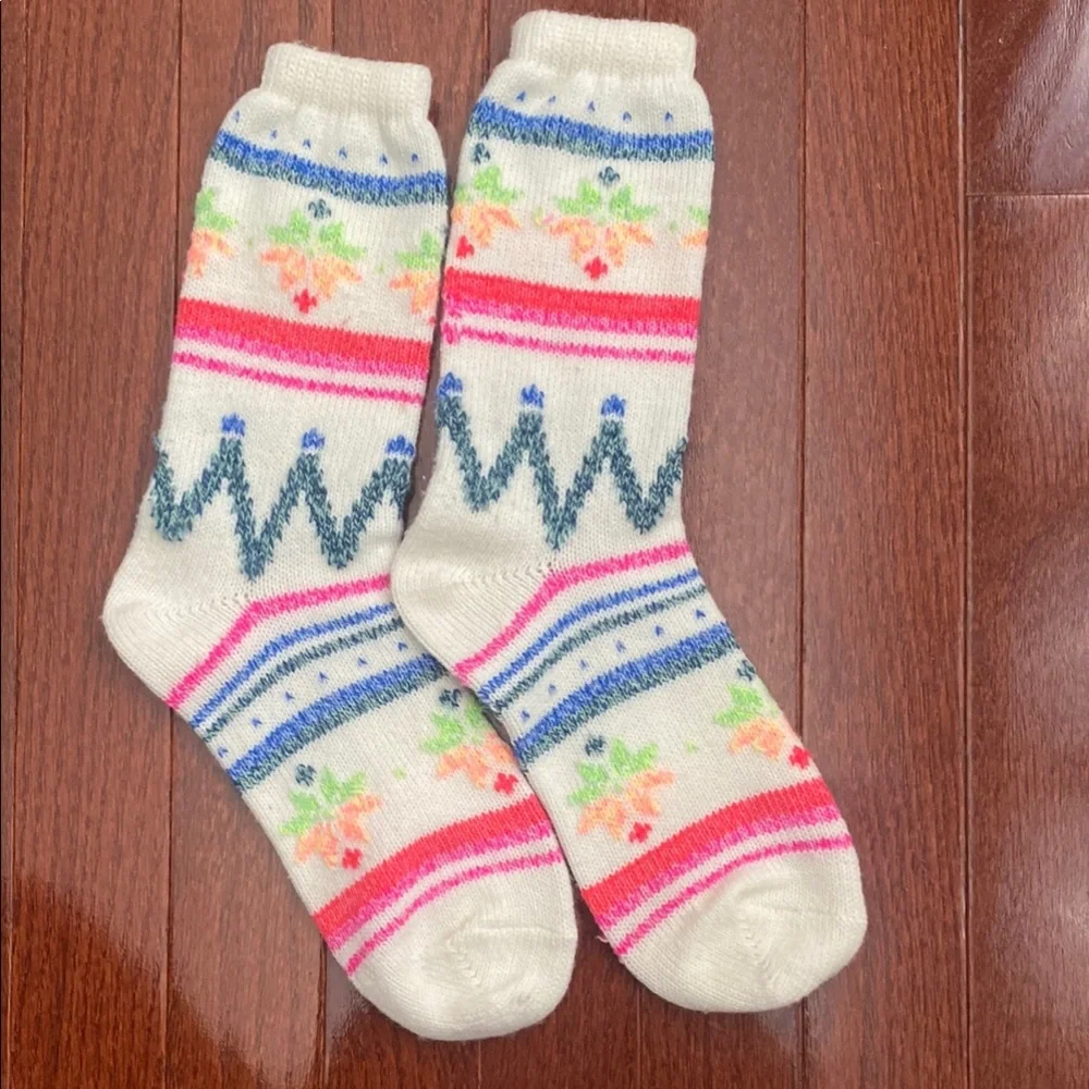 American Eagle Multicolored Cozy Knit Fair Isle Print Crew Socks •NWOT